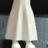 Retractable-Leg Ghost Shelf Sitter Figurines – Extended Legs Close-Up | Serial Shield 3D™ Close-up of a single ghost shelf sitter with its retractable legs extended